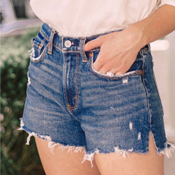 Abercrombie and Fitch highrise mom denim shorts - Picture 4 of 4